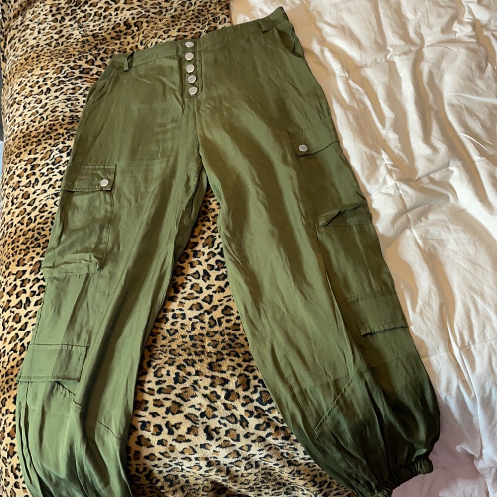 Green fashion pants